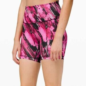 Lululemon Wunder Train High-Rise Short 6" in Pink Black Print size 6